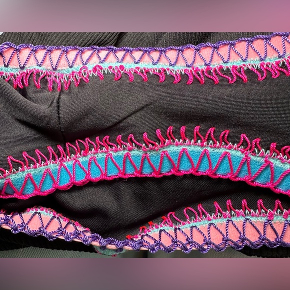 Bloomingdale’s Crochet Trim One Piece Swimsuit Solange Ferrarini Black Neon 10 M - Picture 5 of 7